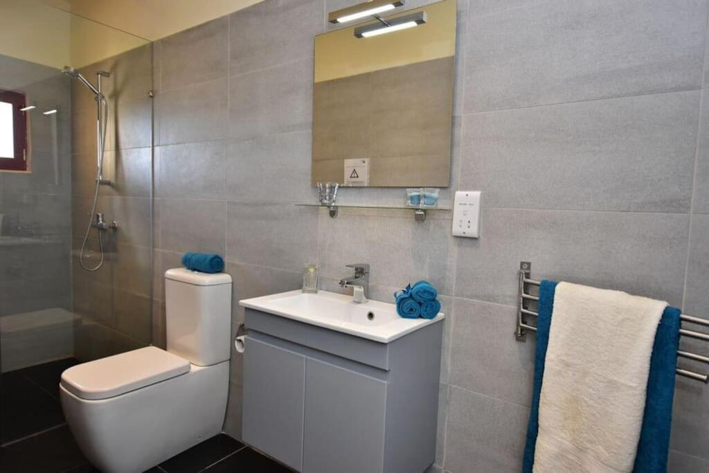Vallettastay - Lucky Star One Bedroom Apartment 201 ภายนอก รูปภาพ